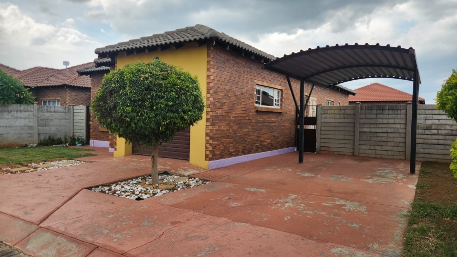 To Let 3 Bedroom Property for Rent in Waterval East North West